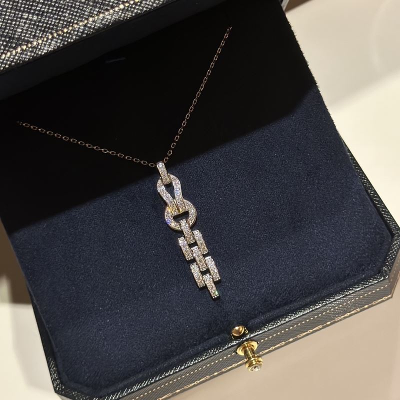 Ca*t1er necklaces